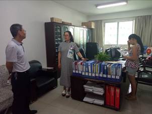 学院领导调研暑期带薪实习工作并看望实习学生